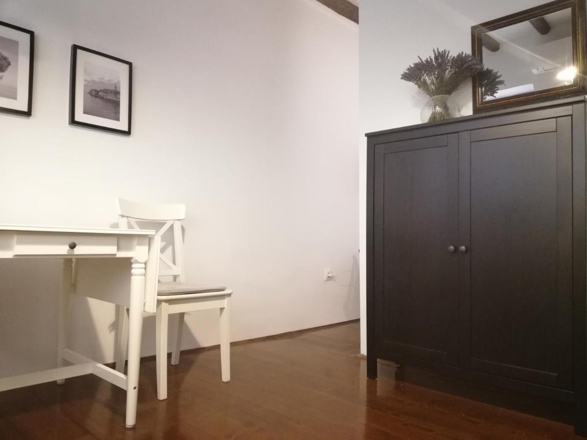 Studio Apartment Casa Di Pietra Rovinj Bagian luar foto